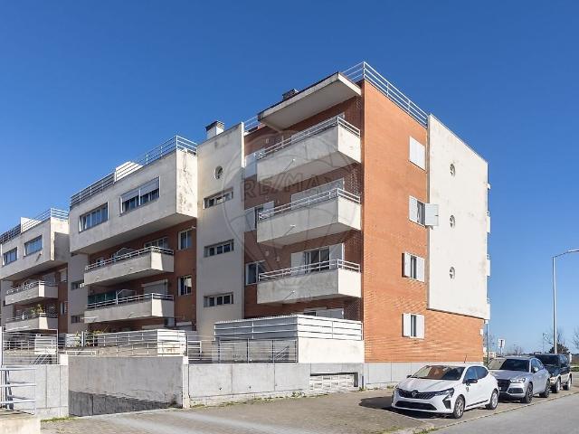 Apartamento T3 à venda em Alhos Vedros, Moita RE/MAX Portugal