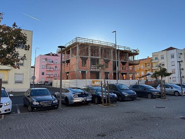 Apartamento T3 à venda em Almeirim, Almeirim RE/MAX Portugal