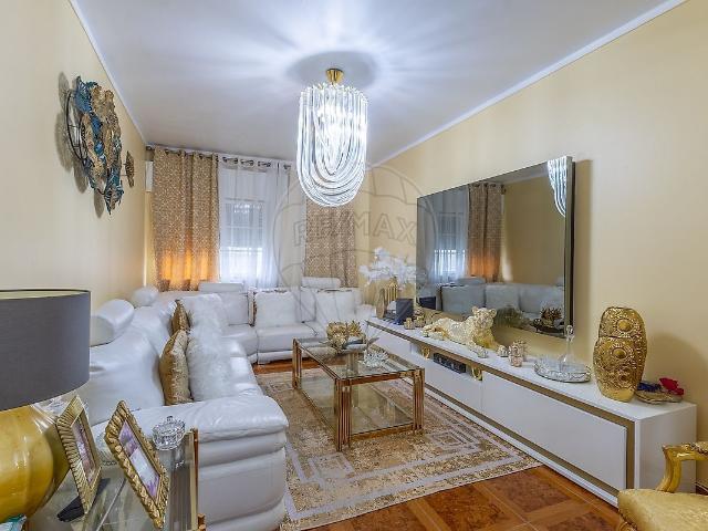 Apartamento T3 à venda em Alverca do Ribatejo e Sobralinho, Vila Franca de Xira RE/MAX Portugal