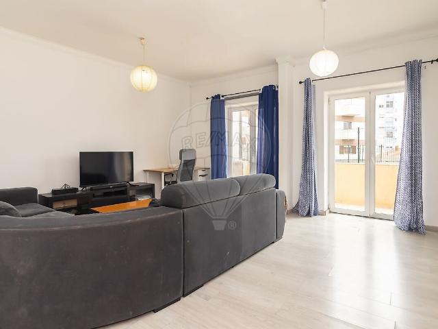 Apartamento T3 à venda em Amora, Seixal RE/MAX Portugal
