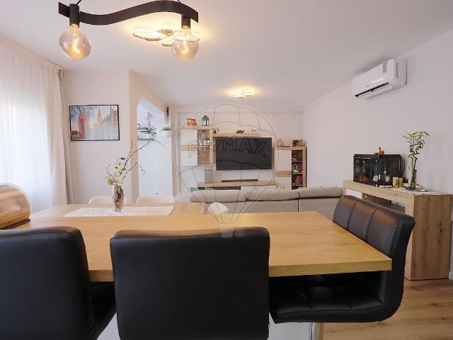 Apartamento T3 à venda em Amora, Seixal RE/MAX Portugal