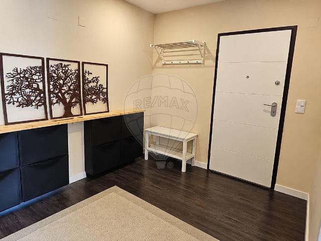 Apartamento T3 à venda em Amora, Seixal RE/MAX Portugal