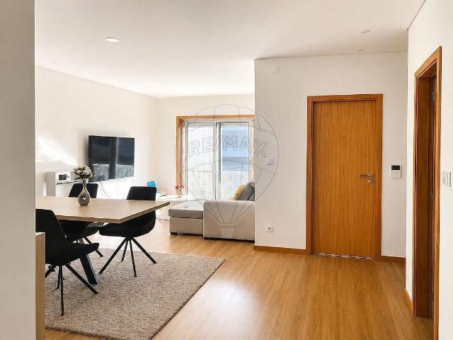 Apartamento T3 à venda em Arcozelo, Barcelos RE/MAX Portugal