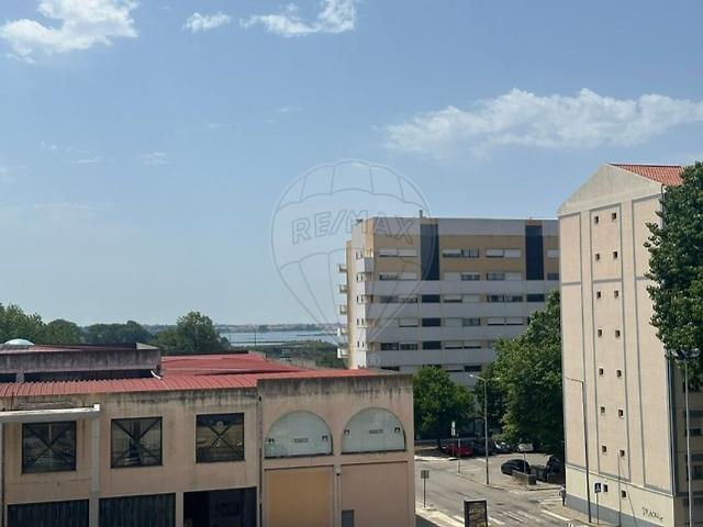 Apartamento T3 à venda em Aradas, Aveiro RE/MAX Portugal