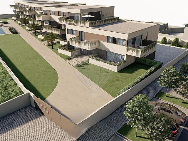 Apartamento T3 à venda em Arnoso Santa Maria e Santa Eulália e Sezures, Vila Nova de Famalicão RE/MAX Portugal