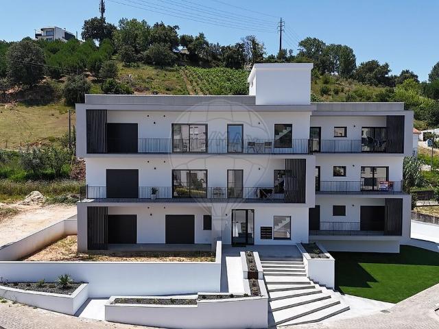 Apartamento T3 à venda em Batalha, Batalha RE/MAX Portugal