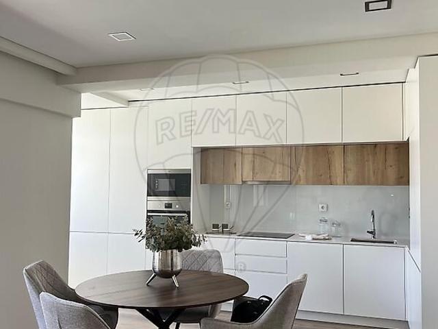 Apartamento T3 à venda em Benfica, Lisboa RE/MAX Portugal