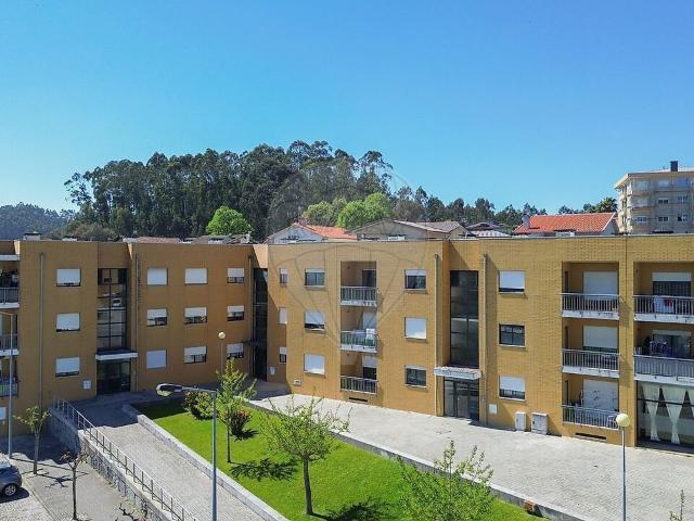 Apartamento T3 à venda em Brufe, Vila Nova de Famalicão RE/MAX Portugal
