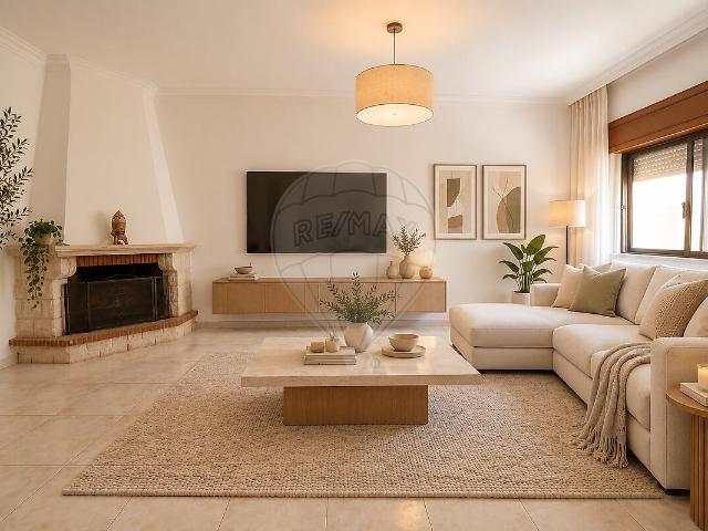 Apartamento T3 à venda em Cacém e São Marcos, Sintra RE/MAX Portugal