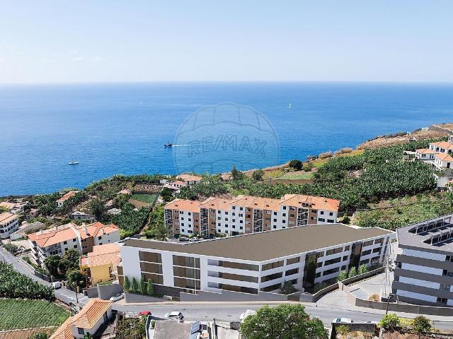 Apartamento T3 à venda em Câmara de Lobos, Câmara de Lobos RE/MAX Portugal