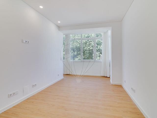 Apartamento T3 à venda em Campolide, Lisboa RE/MAX Portugal