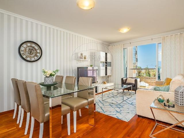 Apartamento T3 à venda em Caniço, Santa Cruz RE/MAX Portugal