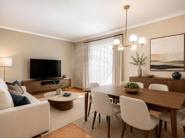 Apartamento T3 à venda em Castanheira do Ribatejo e Cachoeiras, Vila Franca de Xira RE/MAX Portugal