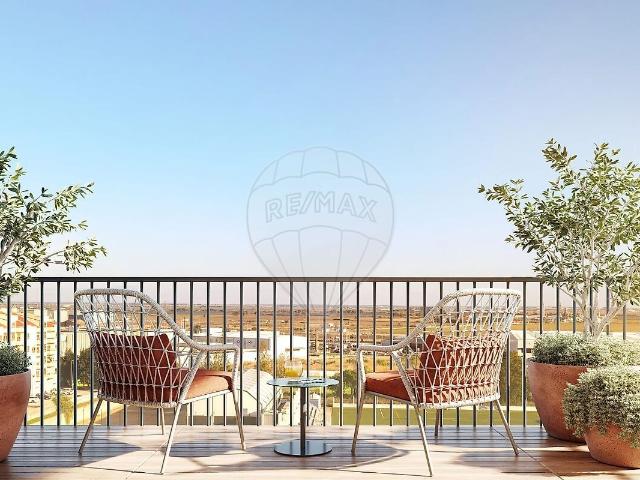 Apartamento T3 à venda em Castanheira do Ribatejo e Cachoeiras, Vila Franca de Xira RE/MAX Portugal