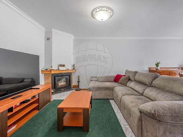 Apartamento T3 à venda em Castêlo da Maia, Maia RE/MAX Portugal