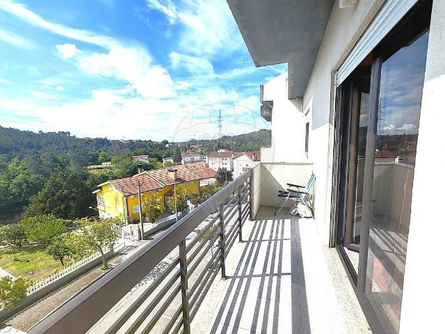 Apartamento T3 à venda em Castro Daire, Castro Daire RE/MAX Portugal