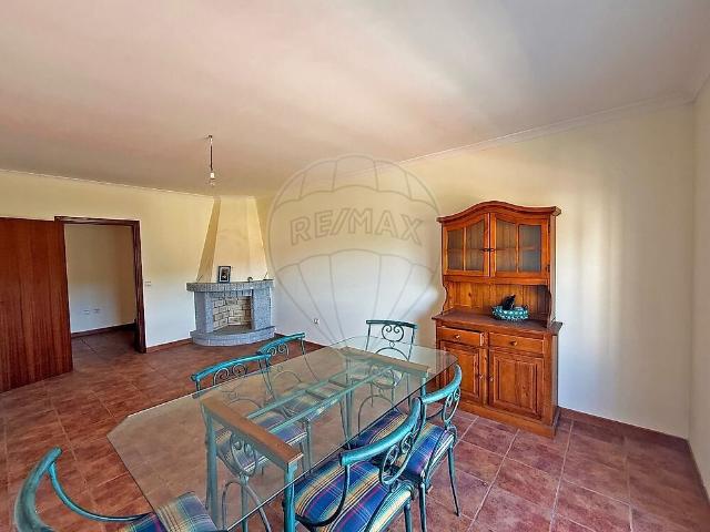 Apartamento T3 à venda em Castro Daire, Castro Daire RE/MAX Portugal