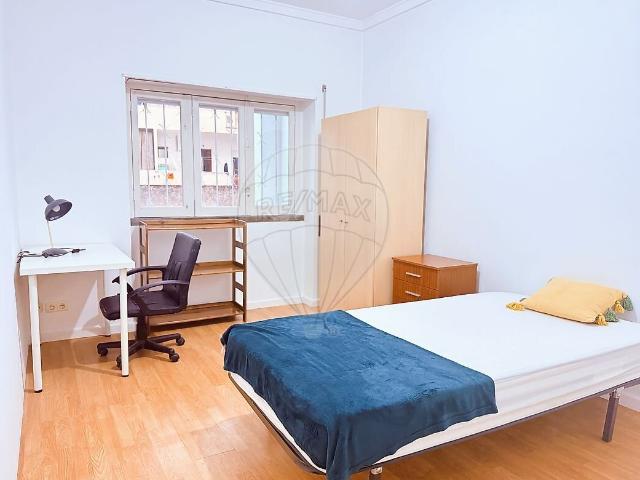 Apartamento T3 à venda em Coimbra Sé Nova, Santa Cruz, Almedina e São Bartolomeu, Coimbra RE/MAX Portugal