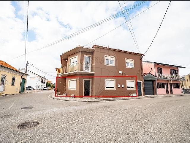 Apartamento T3 à venda em Covões e Camarneira, Cantanhede RE/MAX Portugal