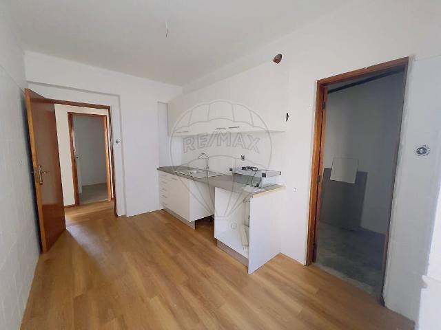 Apartamento T3 à venda em Covilhã e Canhoso, Covilhã RE/MAX Portugal