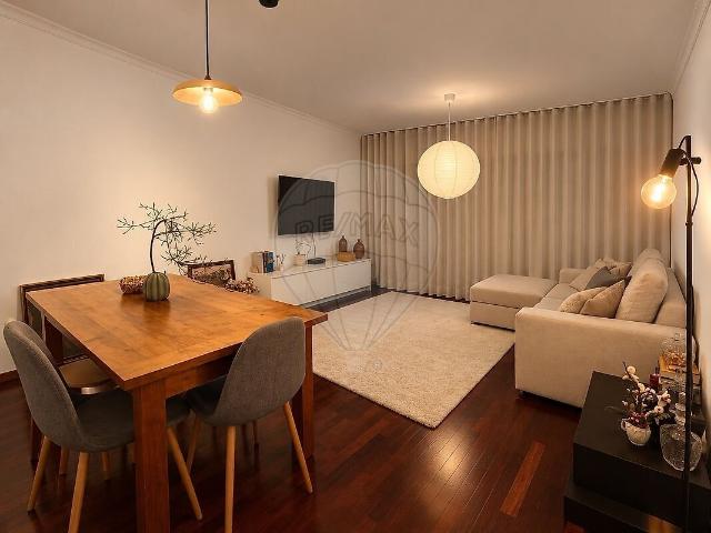 Apartamento T3 à venda em Creixomil, Guimarães RE/MAX Portugal