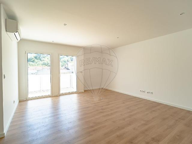 Apartamento T3 à venda em Eiras e São Paulo de Frades, Coimbra RE/MAX Portugal