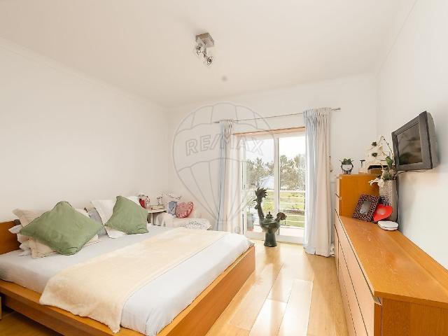 Apartamento T3 à venda em Ericeira, Mafra RE/MAX Portugal