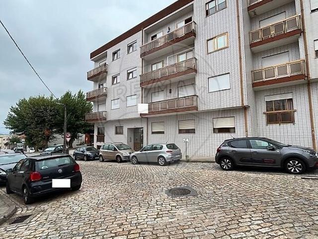 Apartamento T3 à venda em Ermesinde, Valongo RE/MAX Portugal