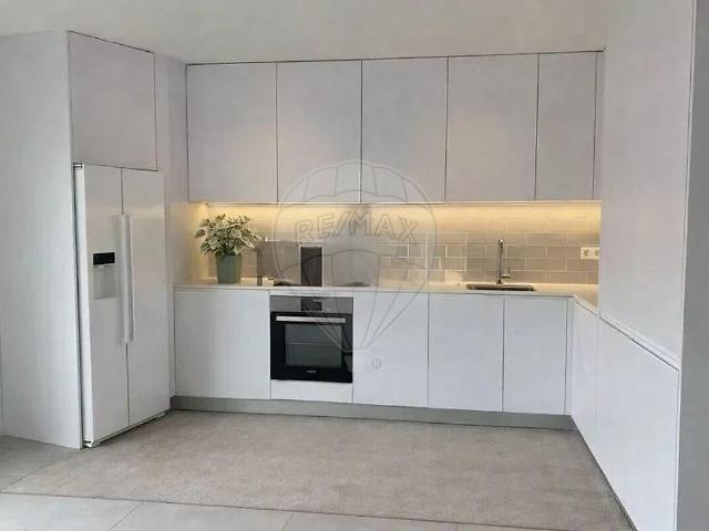 Apartamento T3 à venda em Esgueira, Aveiro RE/MAX Portugal