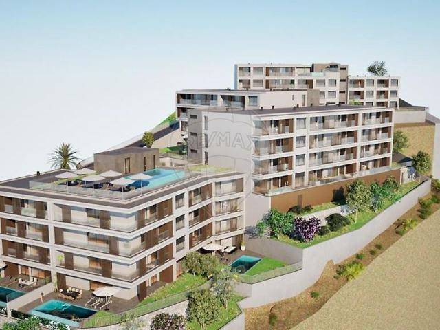 Apartamento T3 à venda em Estreito Câmara de Lobos, Câmara de Lobos RE/MAX Portugal