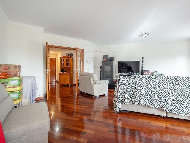 Apartamento T3 à venda em Falagueira Venda Nova, Amadora RE/MAX Portugal