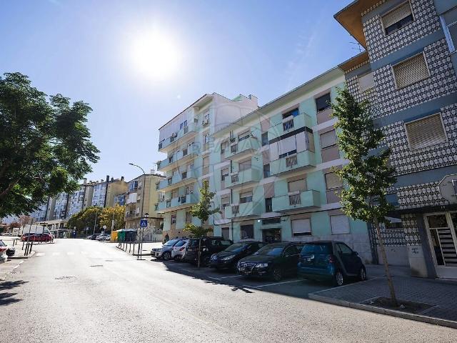 Apartamento T3 à venda em Falagueira Venda Nova, Amadora RE/MAX Portugal