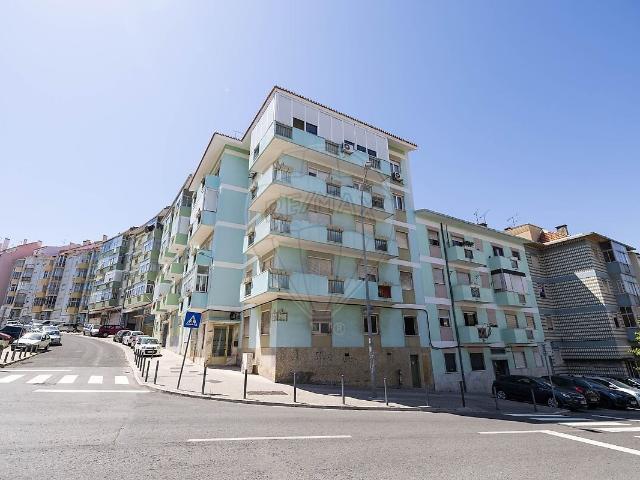 Apartamento T3 à venda em Falagueira Venda Nova, Amadora RE/MAX Portugal