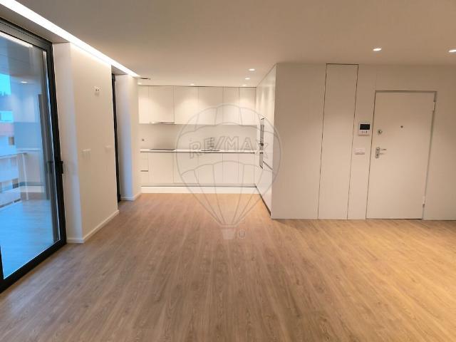 Apartamento T3 à venda em Ferreiros e Gondizalves, Braga RE/MAX Portugal
