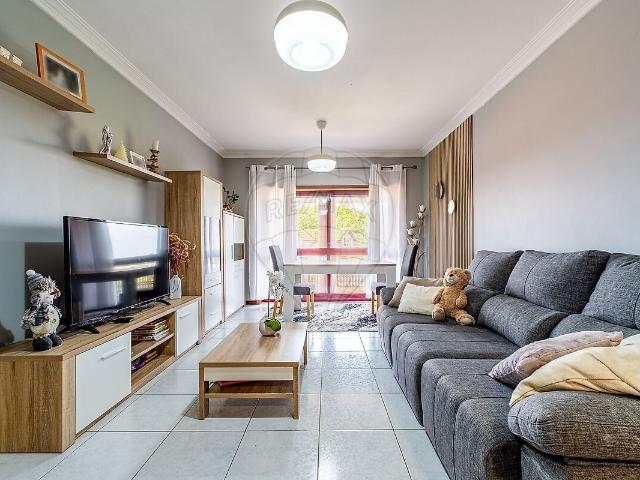 Apartamento T3 à venda em Gulpilhares e Valadares, Vila Nova de Gaia RE/MAX Portugal