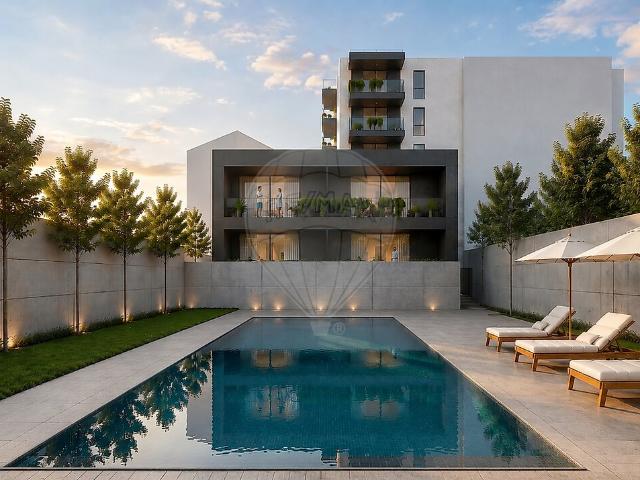 Apartamento T3 à venda em Gulpilhares e Valadares, Vila Nova de Gaia RE/MAX Portugal