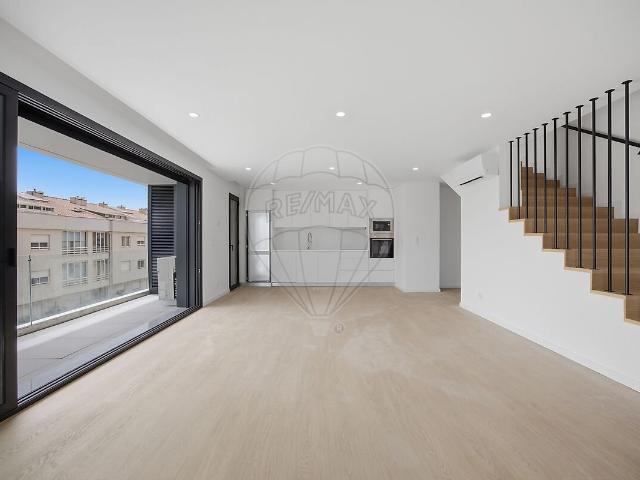 Apartamento T3 à venda em Gulpilhares e Valadares, Vila Nova de Gaia RE/MAX Portugal