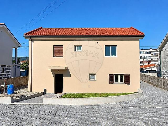 Apartamento T3 à venda em Joane, Vila Nova de Famalicão RE/MAX Portugal