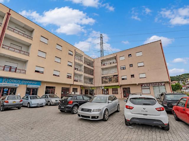 Apartamento T3 à venda em Lago, Amares RE/MAX Portugal