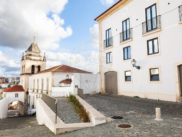 Apartamento T3 à venda em Leiria, Pousos, Barreira e Cortes, Leiria RE/MAX Portugal
