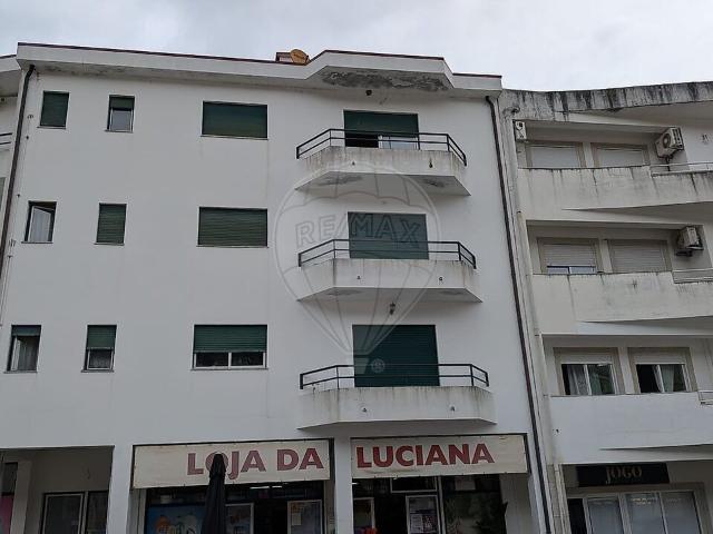 Apartamento T3 à venda em Lobrigos São Miguel e São João Baptista e Sanhoane, Santa Marta de Penaguião RE/MAX Portugal