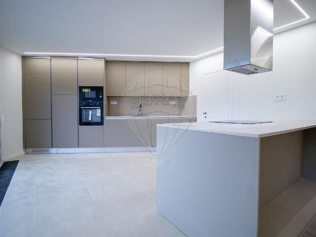 Apartamento T3 à venda em Lousã e Vilarinho, Lousã RE/MAX Portugal