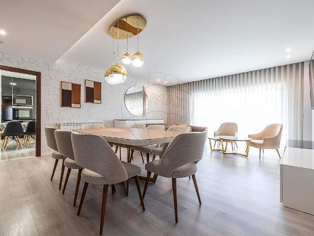 Apartamento T3 à venda em Parceiros e Azoia, Leiria RE/MAX Portugal
