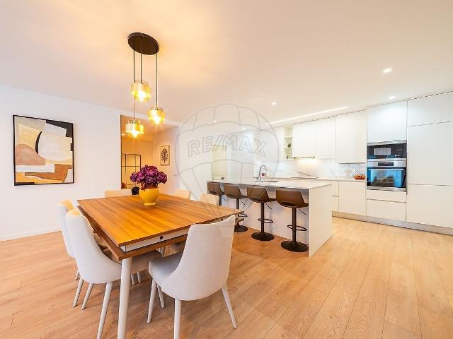 Apartamento T3 à venda em Parceiros e Azoia, Leiria RE/MAX Portugal