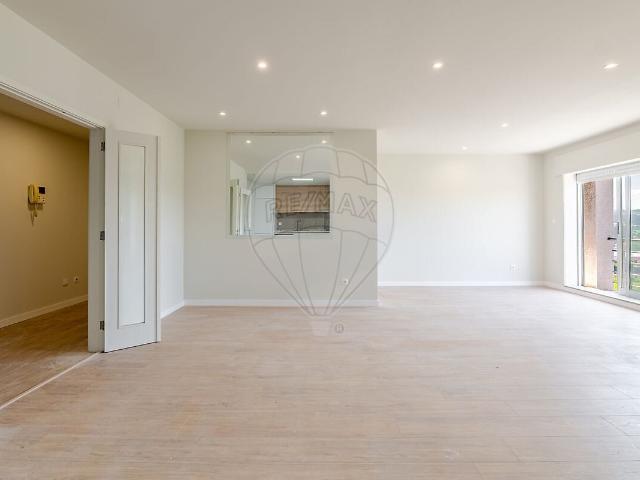 Apartamento T3 à venda em Paredes, Paredes RE/MAX Portugal