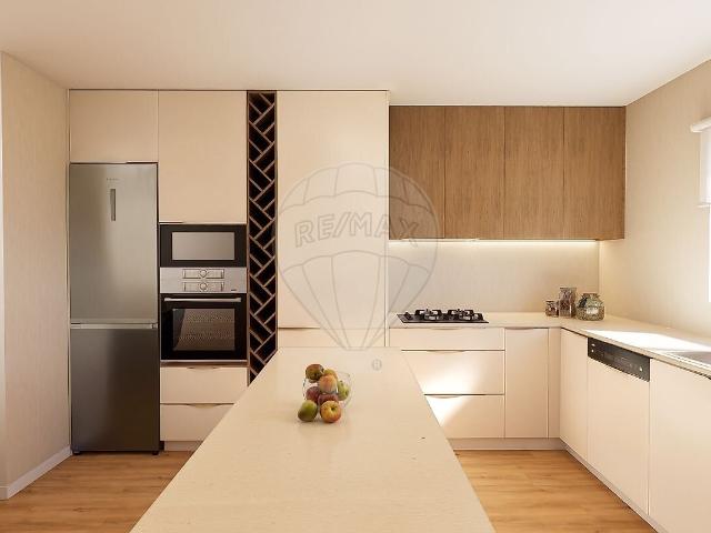 Apartamento T3 à venda em Porto de Mós São João Baptista e São Pedro, Porto de Mós RE/MAX Portugal
