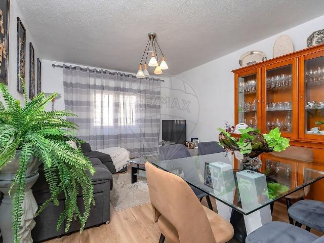 Apartamento T3 à venda em Póvoa de Santa Iria e Forte da Casa, Vila Franca de Xira RE/MAX Portugal