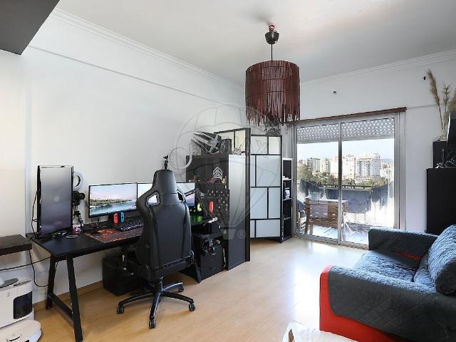 Apartamento T3 à venda em Póvoa de Santo Adrião e Olival Basto, Odivelas RE/MAX Portugal
