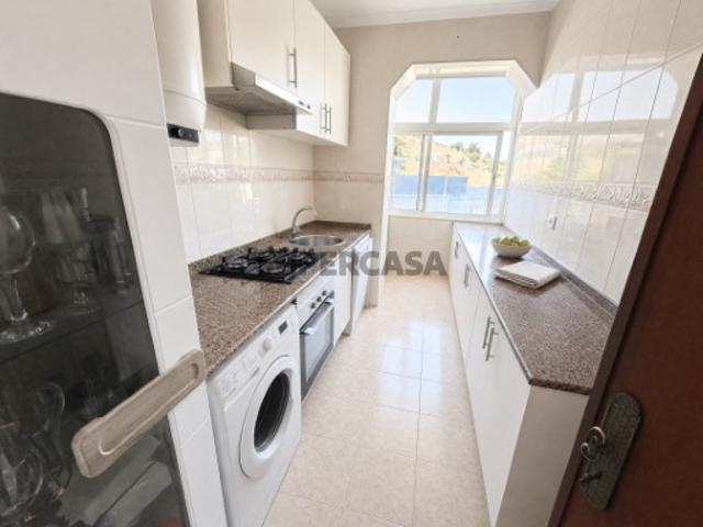 Apartamento T3 à Venda em Queluz 84 m², Excelente Localização e Transportes