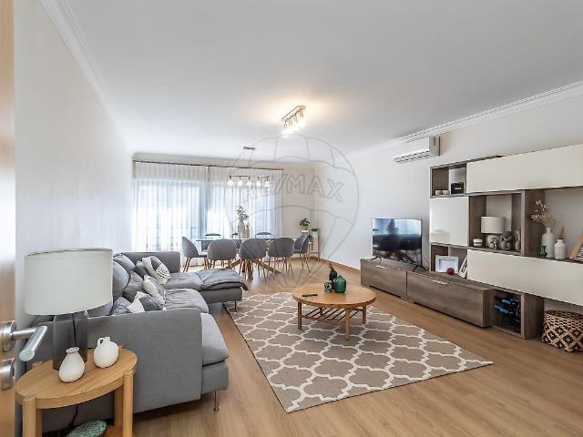 Apartamento T3 à venda em Queluz e Belas, Sintra RE/MAX Portugal